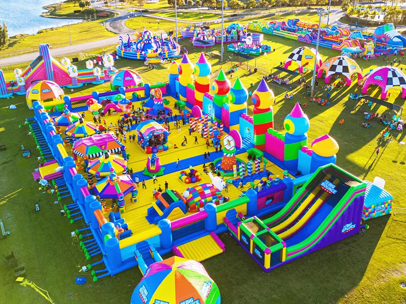 একটি inflatable দুর্গ কি গঠিত?